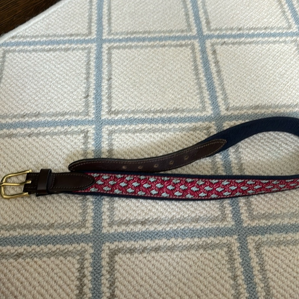 GUC Vineyard Vines Fish Belt Sz 26